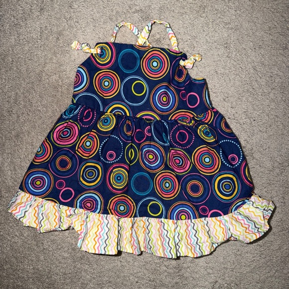 Ric Rac n Ruffles Colorful Circle Patterned top - Picture 1 of 3